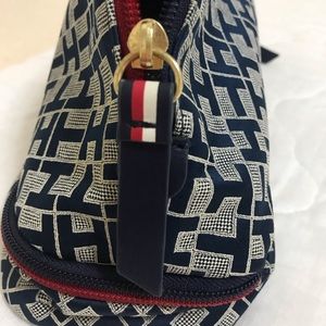 Authentic Tommy Hilfiger Cosmetics bag like new
